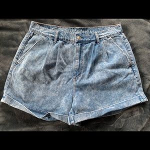 American Eagle Mom Short